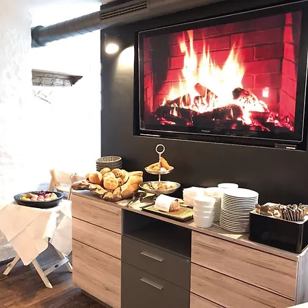 Goldene Steig Szálloda 3*