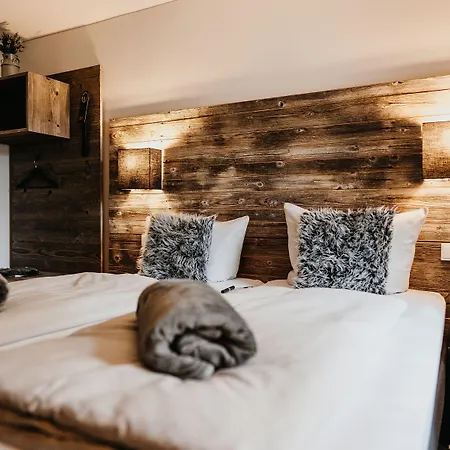 Goldene Steig Otel 3*