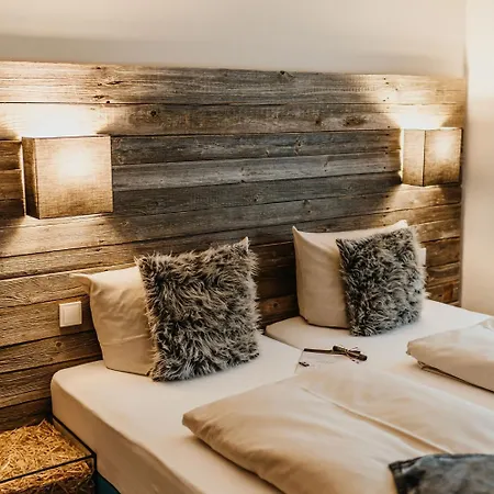 Hotel Goldene Steig 3*