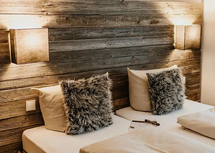 Otel Goldene Steig 3*